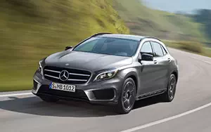   Mercedes-Benz GLA250 4MATIC AMG Sport Package - 2013