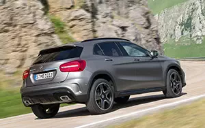   Mercedes-Benz GLA250 4MATIC AMG Sport Package - 2013