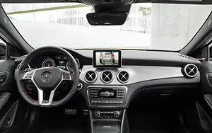   Mercedes-Benz GLA250 4MATIC AMG Sport Package - 2013