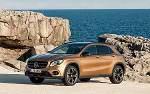   Mercedes-Benz GLA 220 d 4MATIC - 2017