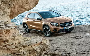   Mercedes-Benz GLA 220 d 4MATIC - 2017