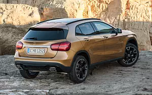   Mercedes-Benz GLA 220 d 4MATIC - 2017