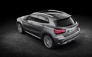   Mercedes-Benz GLA 250 4MATIC AMG Line - 2017