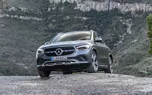   Mercedes-Benz GLA 220 d 4MATIC Progressive Line - 2020