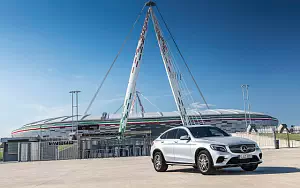   Mercedes-Benz GLC 300 4MATIC Coupe AMG Line - 2016