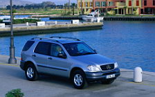   Mercedes-Benz ML320 - 1998