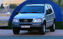   Mercedes-Benz ML320 - 1998