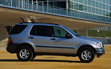   Mercedes-Benz ML320 - 1998