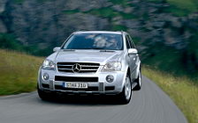   Mercedes-Benz ML63 AMG - 2005