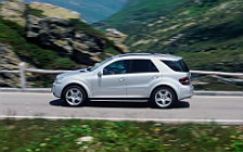   Mercedes-Benz ML63 AMG - 2005