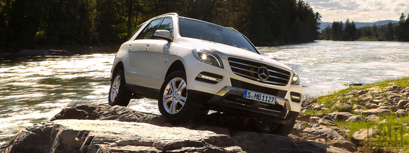   Mercedes-Benz ML350 4MATIC BlueEFFICIENCY - 2011 - Car wallpapers