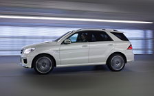   Mercedes-Benz ML63 AMG - 2011