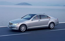   Mercedes-Benz S500 - 2005
