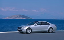  Mercedes-Benz S500 - 2005