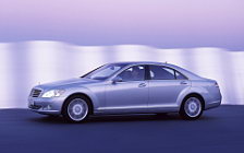   Mercedes-Benz S500 - 2005