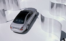   Mercedes-Benz S500 - 2005