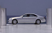   Mercedes-Benz S500 - 2005