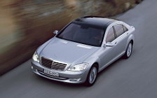   Mercedes-Benz S500 - 2005