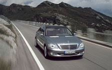   Mercedes-Benz S500 - 2005