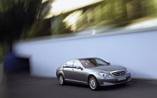   Mercedes-Benz S500 - 2005