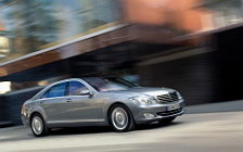   Mercedes-Benz S500 - 2005