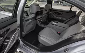   Mercedes-Benz S-class AMG Line (High Tech Silver) - 2020