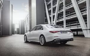   Mercedes-AMG S 63 E Performance (Cashmere White Magno) - 2023