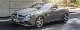 Mercedes-Benz SLC 300 AMG Line - 2016