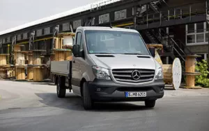   Mercedes-Benz Sprinter Flatbed - 2013