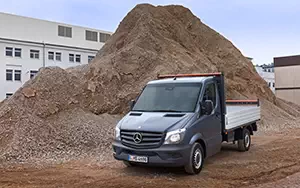   Mercedes-Benz Sprinter Flatbed - 2013