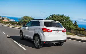   Mitsubishi Outlander Sport SEL US-spec - 2015