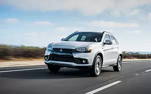   Mitsubishi Outlander Sport SEL US-spec - 2015