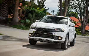   Mitsubishi Outlander Sport SEL US-spec - 2015