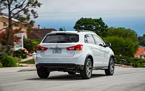   Mitsubishi Outlander Sport SEL US-spec - 2015