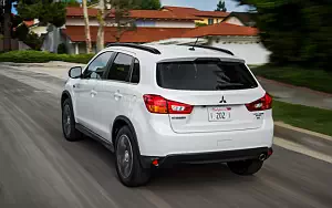   Mitsubishi Outlander Sport SEL US-spec - 2015