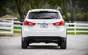   Mitsubishi Outlander Sport SEL US-spec - 2015