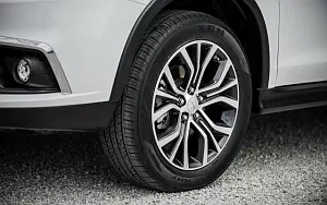   Mitsubishi Outlander Sport SEL US-spec - 2015