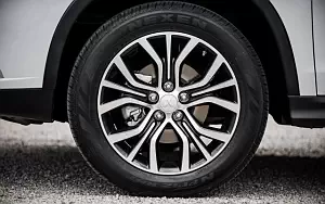   Mitsubishi Outlander Sport SEL US-spec - 2015