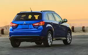   Mitsubishi Outlander Sport US-spec - 2015