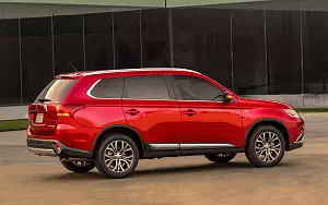   Mitsubishi Outlander GT US-spec - 2015