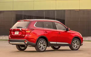   Mitsubishi Outlander GT US-spec - 2015