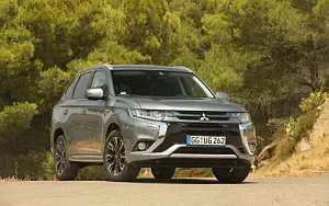   Mitsubishi Outlander PHEV - 2015