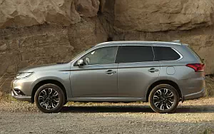   Mitsubishi Outlander PHEV - 2015