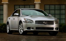   Nissan Maxima US-spec - 2009