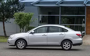   Nissan Almera - 2013