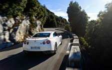   Nissan GT-R - 2011