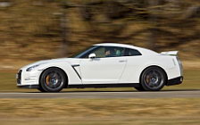   Nissan GT-R - 2011