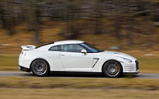   Nissan GT-R - 2011