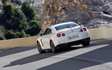   Nissan GT-R - 2011