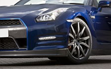   Nissan GT-R - 2011